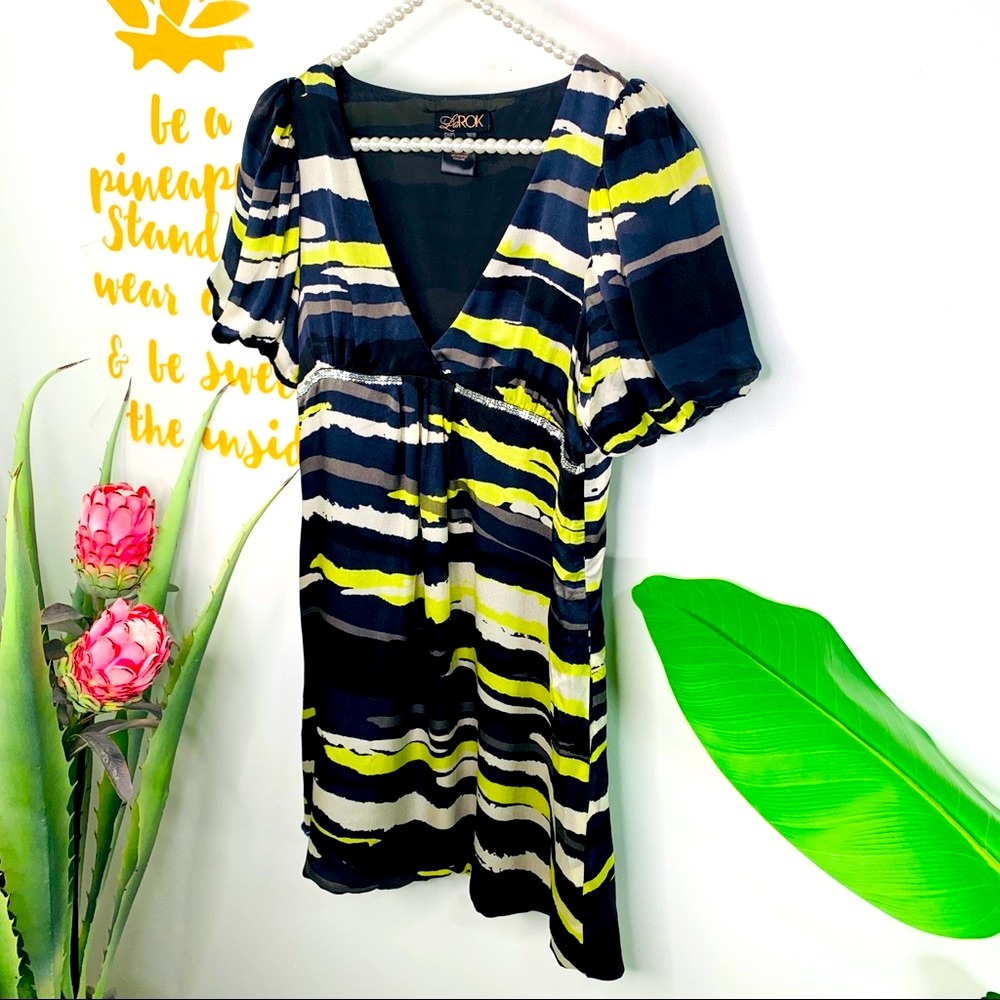 LaROK 100% Silk Zebra Plunge Short Sleeve Dress XS - Picture 2 of 13
